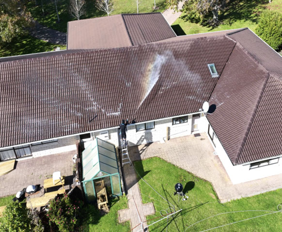 Commercial Roof Wash & Lichen Treatment
